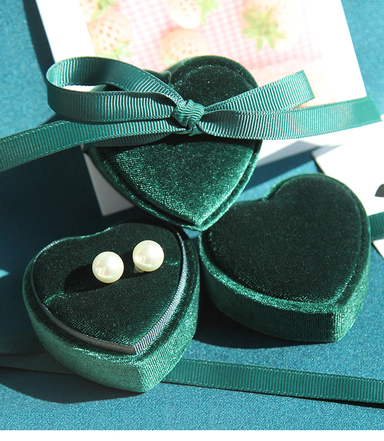 61g Weight Jewelry Boxes Classification 1 Piece Quantity Holiday, Banquet, Daily Occasion Flannel Material Heart Shape Pattern Elegant, Lady Style 1 Piece Flannel Elegant Lady Holiday Banquet Daily Heart Shape Jewelry Boxes
