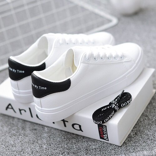 Korean version of white shoes for female students, very suitable for spring and autumn, leather flat running shoes, sports shoes, breathable women's sneakers