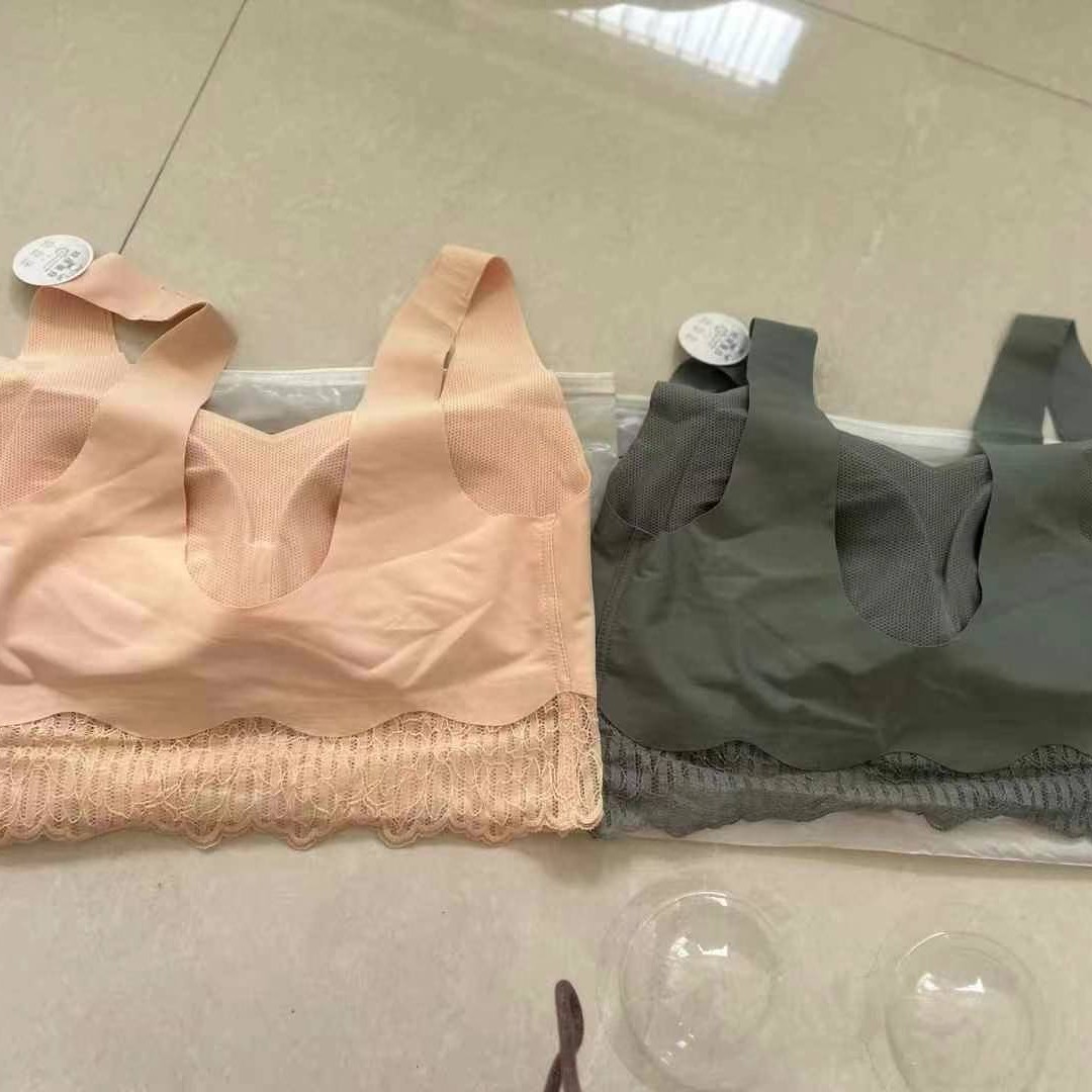 Sudeste asiático nuevo verano brillante sin marcas cómodas ropa interior brillante sexy desnuda bra anti-caída bra al por mayor