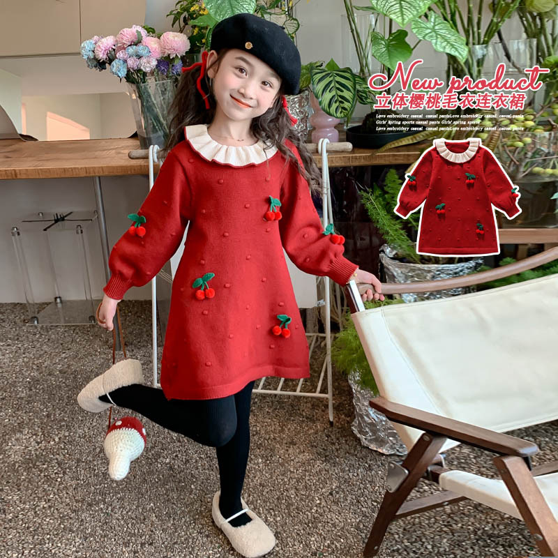 Vestido de lana para niñas largo con diseño de cereza – moda otoño-invierno 2025.