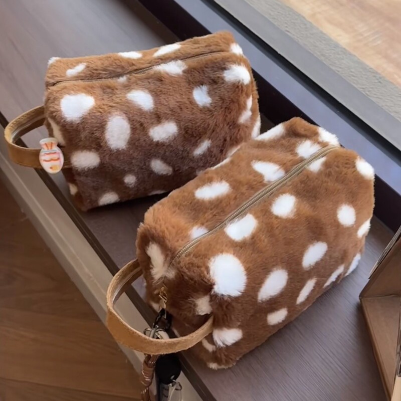 Korean-Style Ins-Style Lazy Plush Brown Polka Dot Handbag, Daily Portable Large-Capacity Cosmetics Storage Bag