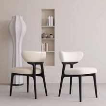 意式实木餐椅家用北欧设计师真皮白蜡木椅子现代简约小户型靠背椅