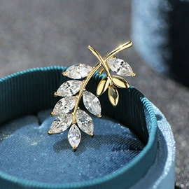 项链;手链;戒指