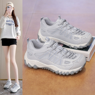 ins�n���¿��ϵ�ЬŮ2026�＾�W���ܲ��\�����eЬ�������AI2035