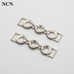 [in stock] Hot-selling alloy metal clothing clothing luggage accessories Doudou shoe buckle shoe chain women's bikini chest