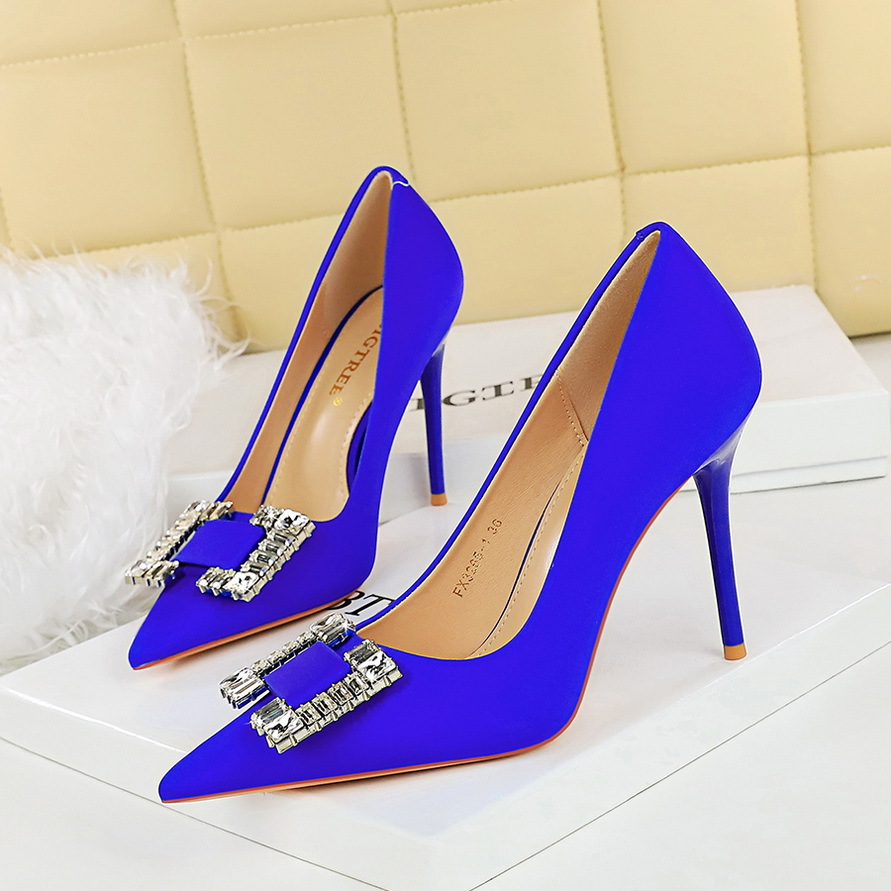 Elegant Rhinestone Stiletto Heels Pointed Toe Satin Buckle Shoes_voghion.com
