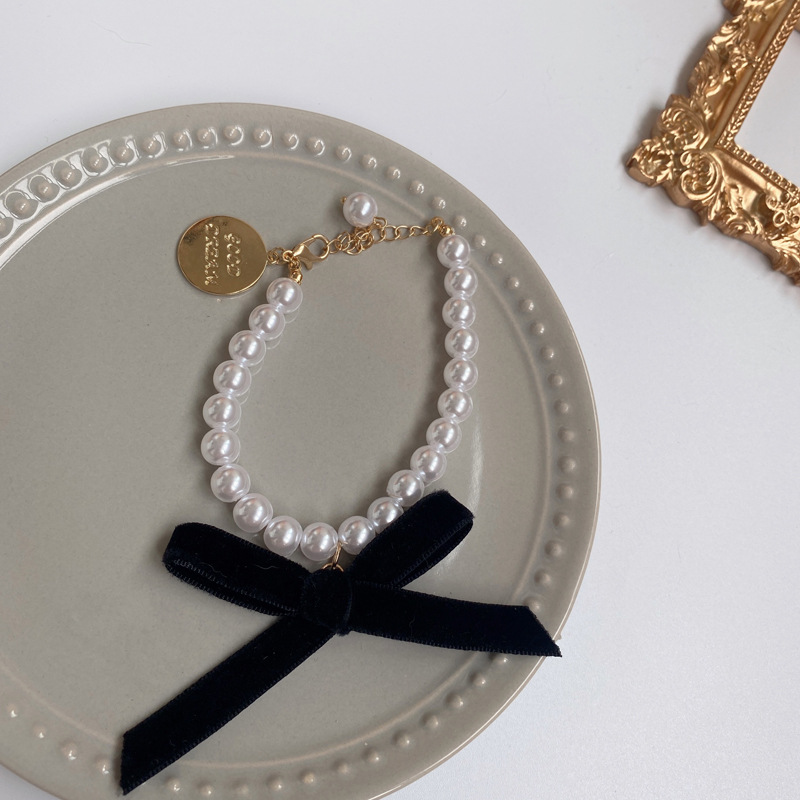 retro metal imitation pearl person head round brand bracelet necklace elegant braceletpicture10