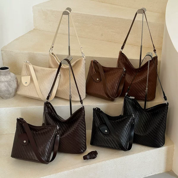 Trendy Large-Capacity Woven Bucket Bag for Women 2026 New Fashion Versatile Shoulder Bag with Vintage Texture Crossbody Bag