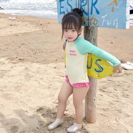 童连衣裙;童套装;儿童泳衣