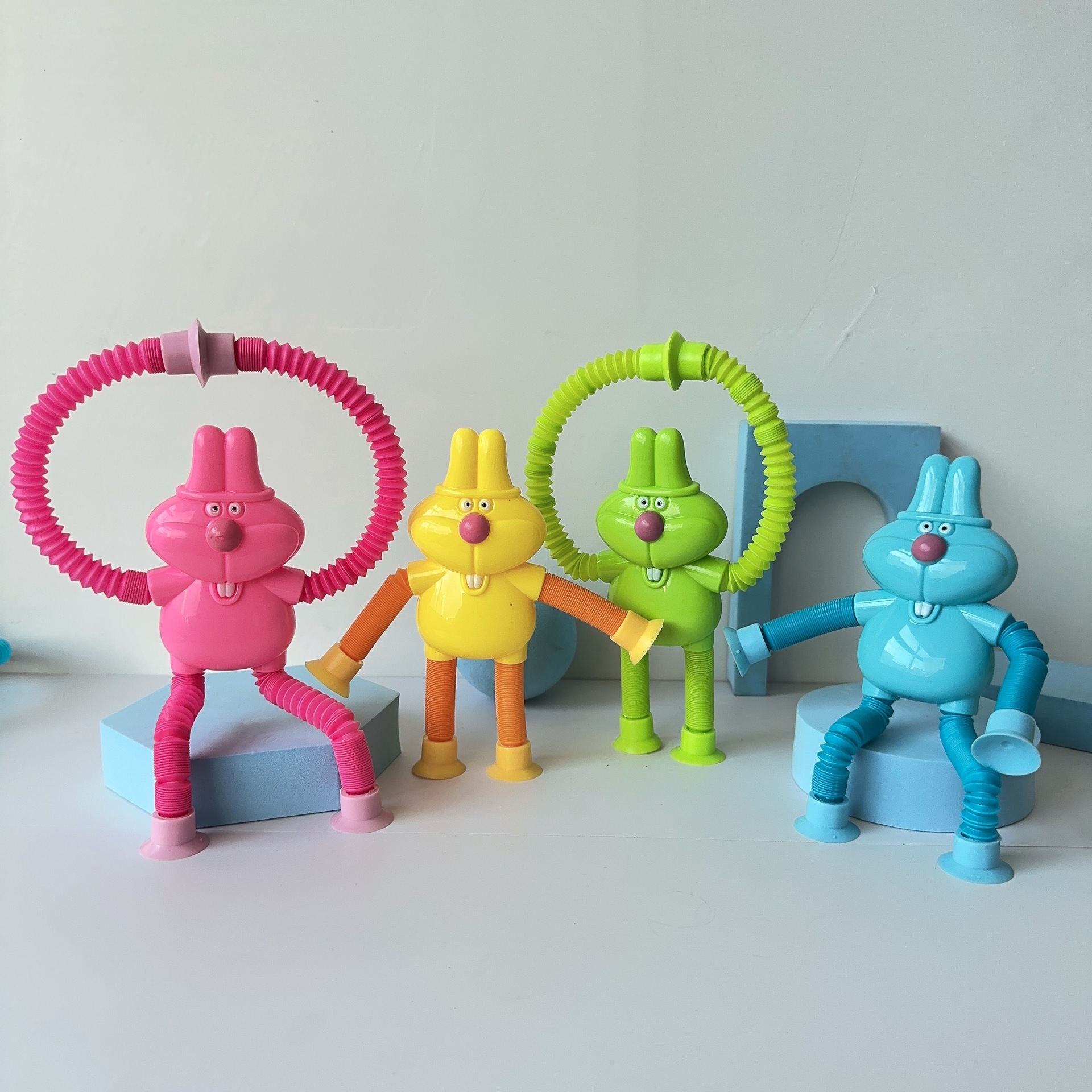 Tubo telescópico al por mayor dibujos animados lindo rompecabezas huevo fiesta descompresión juguete aburrido descompresión artefacto ventosa tubo tirón