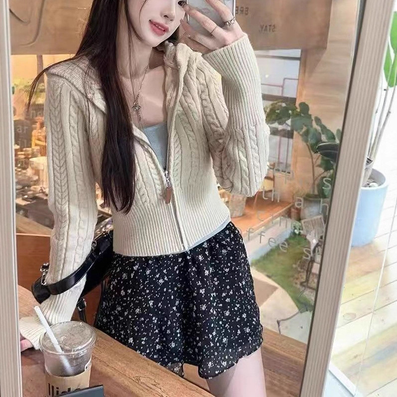 韩系麻花针织拉链连帽短款毛衣外套收腰修身显瘦甜美针织开衫女秋