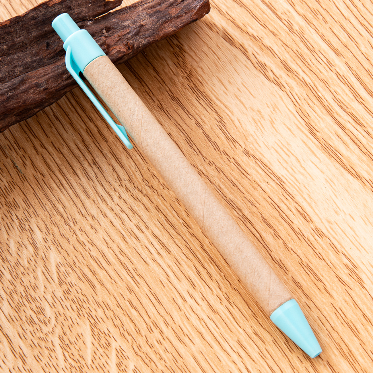 Presione bolígrafo de plástico de papel movible bolígrafo de regalo publicitario de papelería mayorista de estudiantes imprime logotipo de papel kraft bolígrafo de plástico