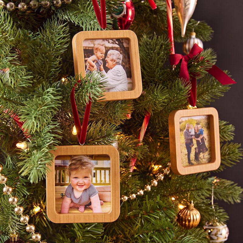 Wooden Christmas tree photo frame, square solid wood small photo frame, suitable for wedding photos, baby photos, and children's ID photos Wooden Christmas tree photo frame, square solid wood small photo frame, suitable for wedding photos, baby photos, and children's ID photos