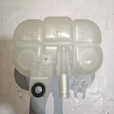 Soyutma sisteminin digər hissələri Bottle for the