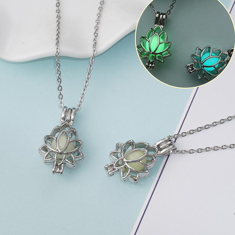 Hip-Hop Ins Luminous Lotus Necklace Creative Luminous Pendant Women's Fashion Simple Glowing Hollow Necklace Trinket