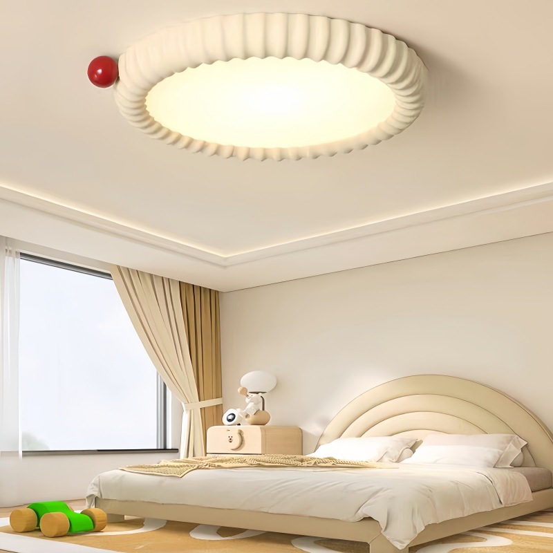 Lámpara de techo de dormitorio de frijoles de leche pequeña estilo crema minimalista