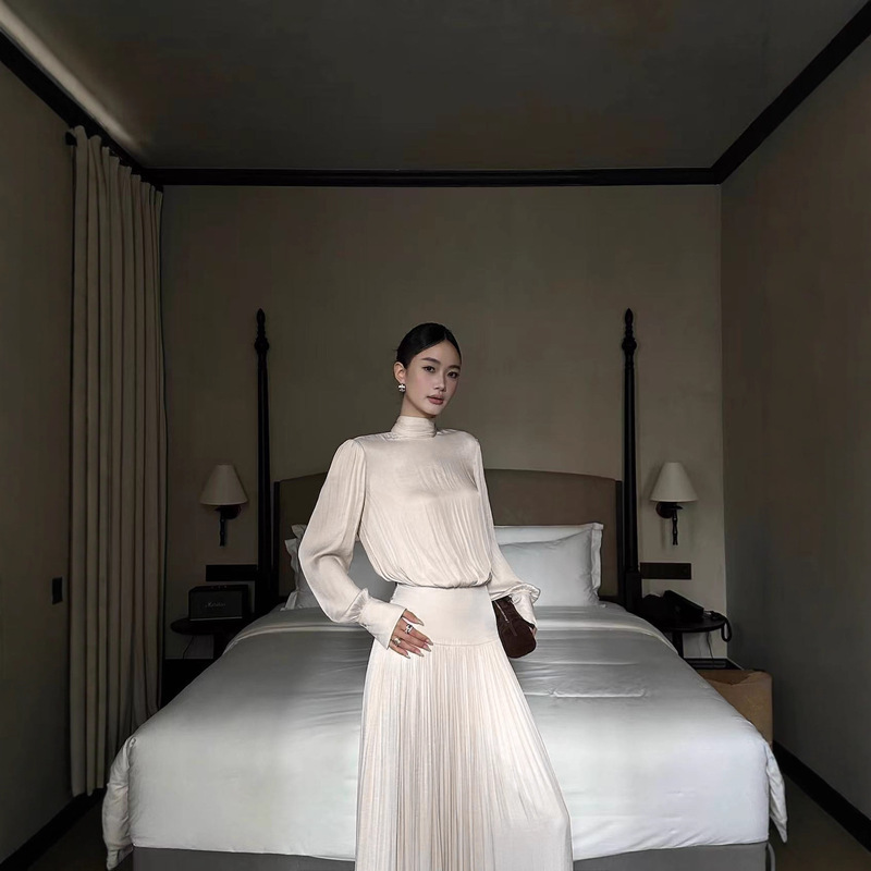 2025 Autumn Elegant Long Pleated Long Sleeve Dress for Women, Light Evening Gown, Pleated Dress for Petite Figures