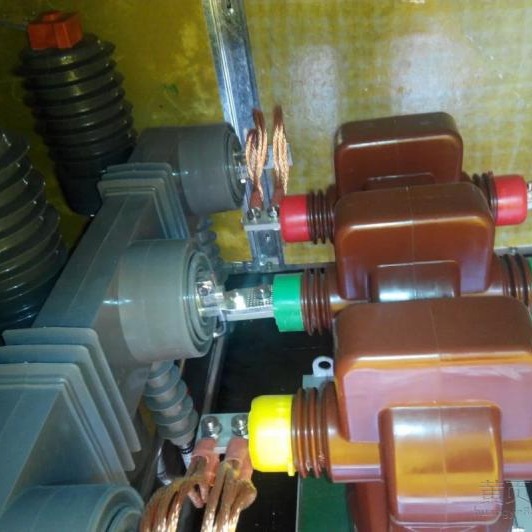 成都销售ZW32户外真空断路器 落地式计量装置 分界开关 分支箱