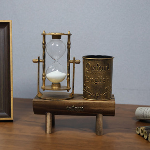 Retro Pen Holder Hourglass Ornaments Home Study Desk Pen Holder Ornaments Creative Resin Crafts Wholesale