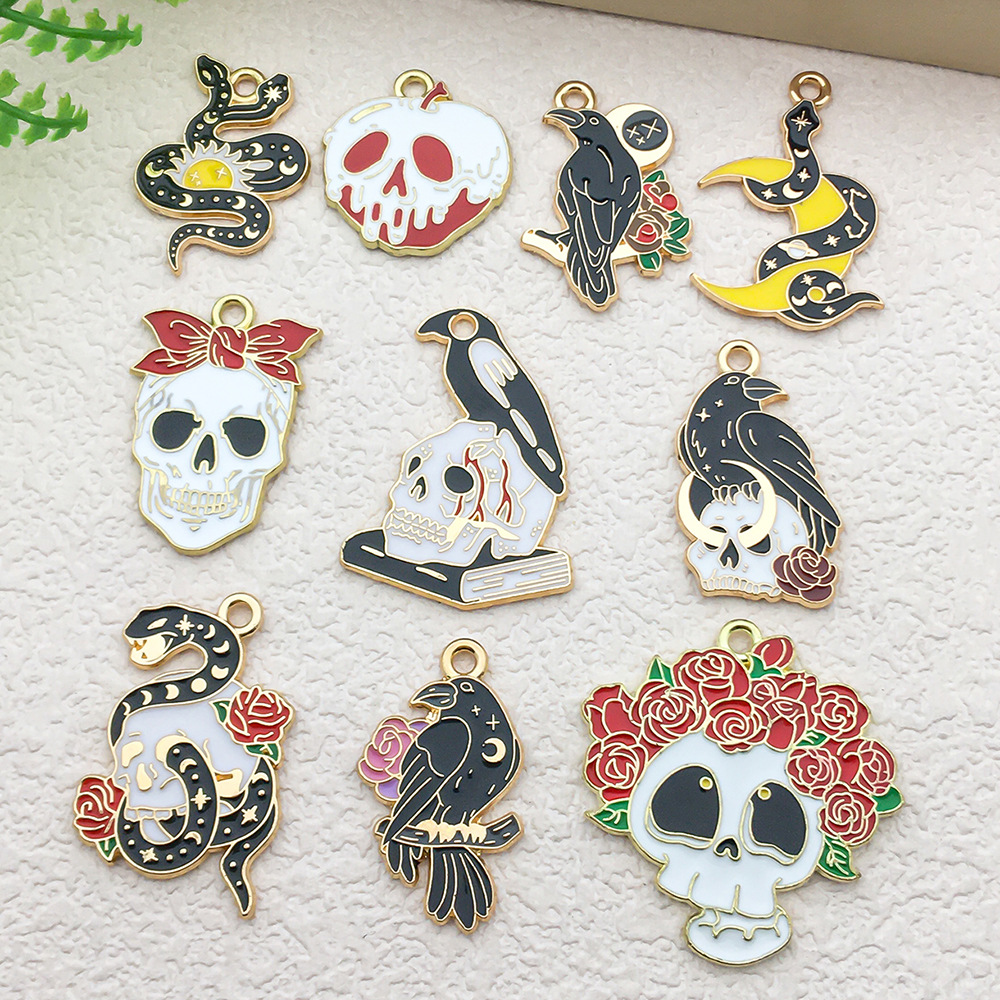 4g Weight Pendant Jewelry Making Type DIY Jewelry Accessories, Keychain Classification 1 Piece Quantity Alloy Material Halloween Festival Sun, Moon, Cat, Snake, Skull Pattern Cute Style Enamel, Enamel Craft 1 Piece Alloy Sun Moon Cat Pendant DIY Jewelry Accessories Keychain 4