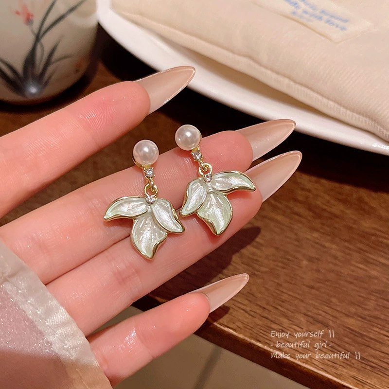 Серьги (серебро S925) с жемчужными вставками, цветочный легкий люкс стиль, деликатные и легкие