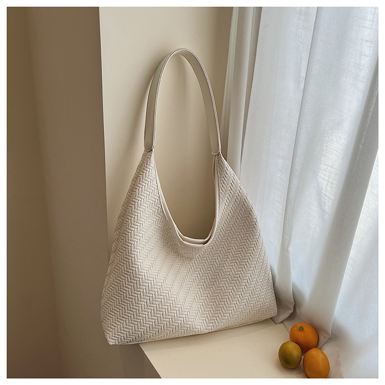 Casual design, stylish, large-capacity single-shoulder 2025, fashionable and trendy woven commuting, simple and retro tote underarm bag undefined