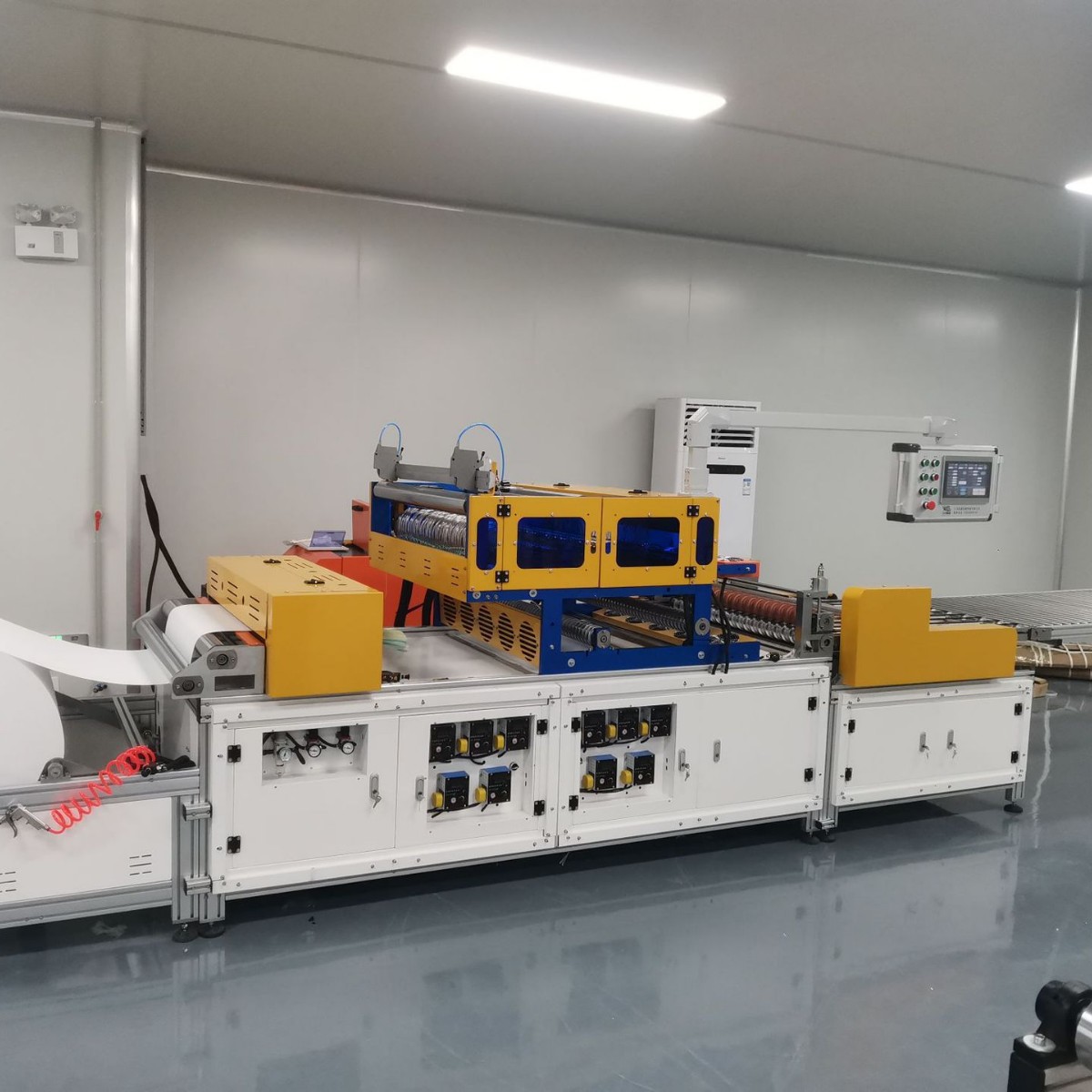 .厂家直供全自动无隔板高效空气过滤器折纸机生产设备超净