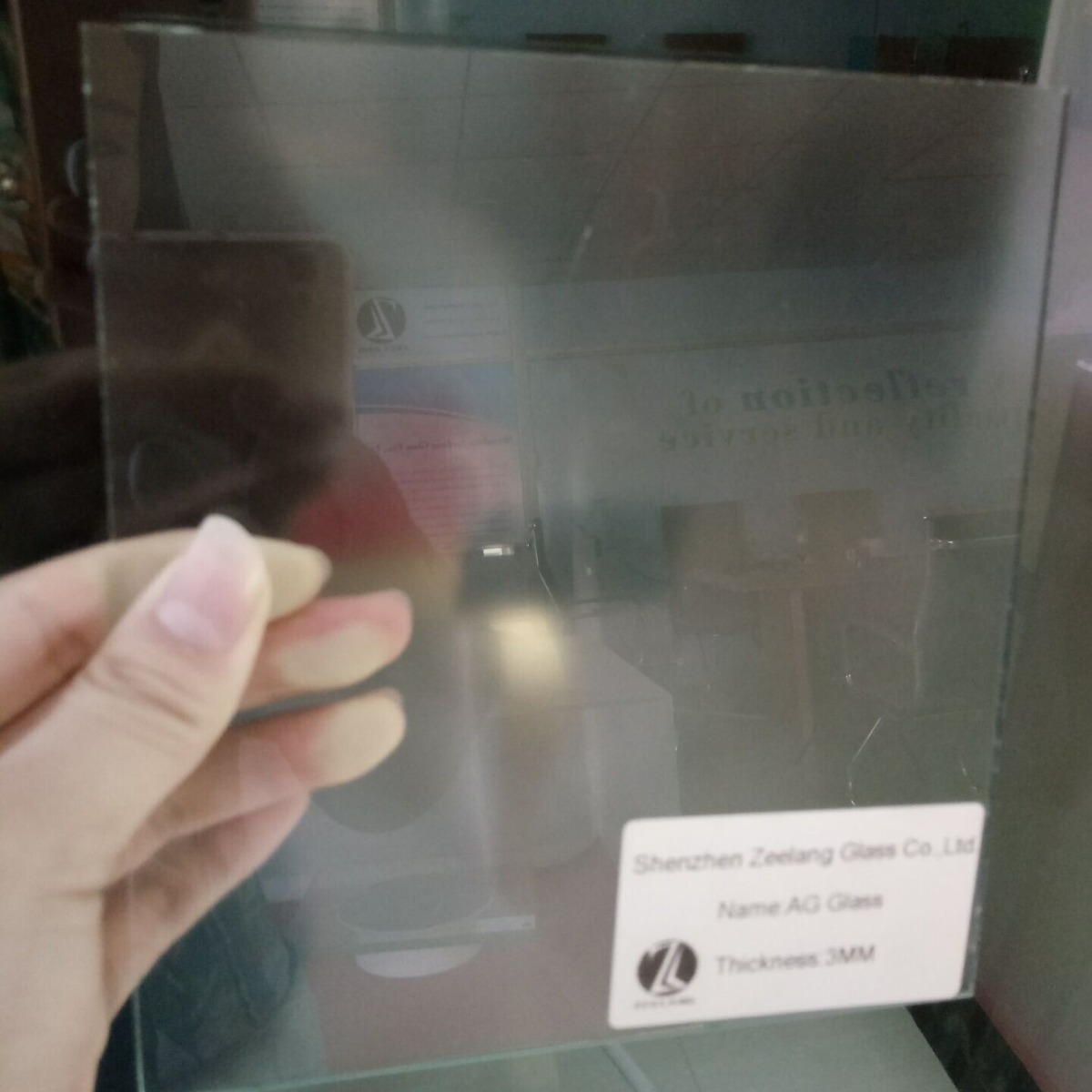 AG防眩光钢化玻璃AG高透丝印显示器钢化玻璃电脑显示屏AG防眩光厂