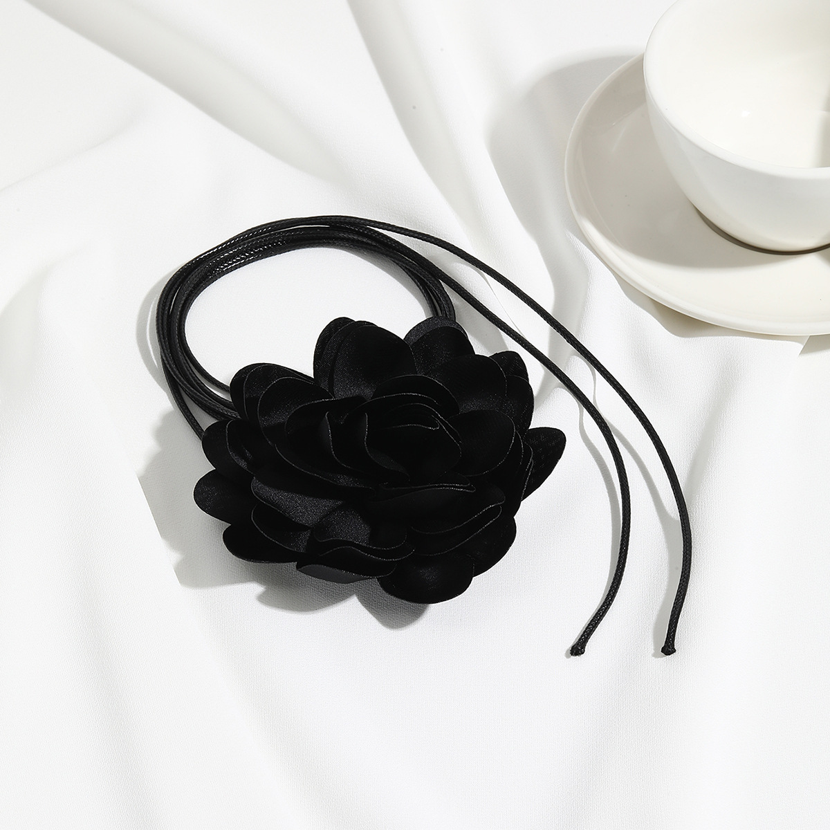 collana di fiori fantasma in vendita calda collana di rose in tessuto con fiori in pizzo collana di fiori_voghion.com