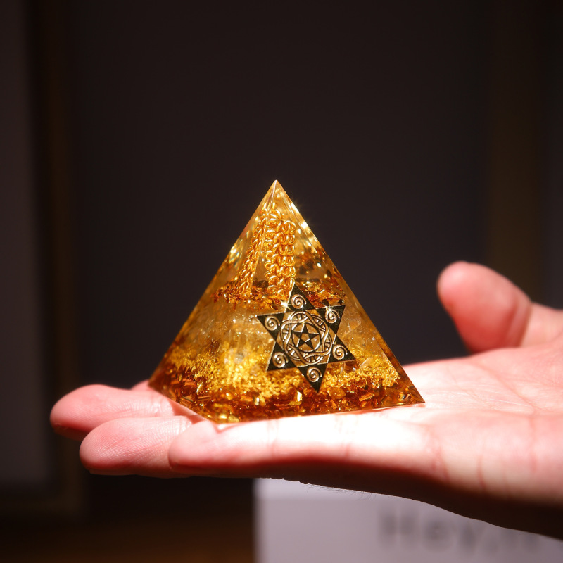 批发招财正财偏财吸金家居办公室装饰摆件黄水晶聚宝盆能量金字塔|undefined