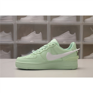 ����ЬAmbush��܊һ̖��Ь�w���󹴰�ЬУ�@����ŮЬ�羳���Sֱ�N