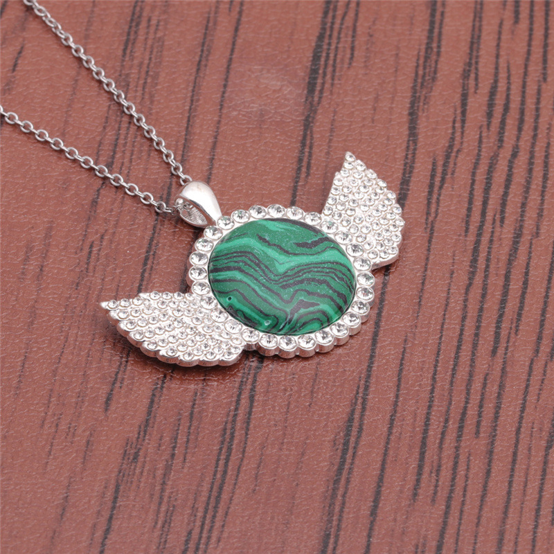 Retro gemstone tray malachite wings necklacepicture5