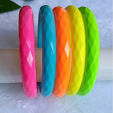 V 48926 Fluorescent Diamond Acrylic Bracelet ӫ��ɫ�����ǿ�