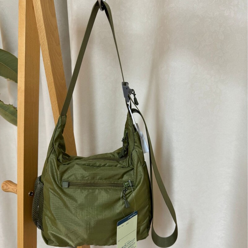 Meishan Mont*B Lightweight Nylon Tote Bag 2026 New Model for Men and Women, Versatile for Outdoor Commuting, Simple Small Square Bag