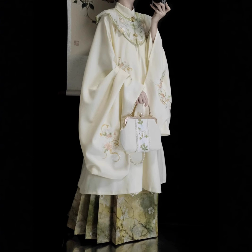 Женское ханьфу в стиле династии Мин【Mùqiū】с изысканной вышивкой, длинное платье с воротником-стойкой в стиле династии Мин, дизайн с эффектом «облачных плеч», юбка «лошадиная морда», новая осенне-зимняя модель.