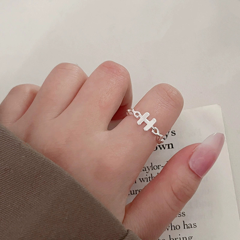 韓国版の不規則な925スターリングシルバーの女性用多用途リング、ニッチなインスタイルのデザイン、色あせしない組み合わせリング