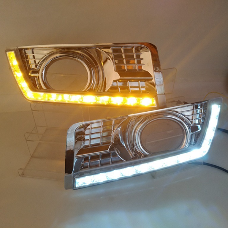 Adecuado para Cadillac SRX Luz de marcha diurna LED especial Luz de marcha diurna Luz de niebla modificación de posición de conducción diurna