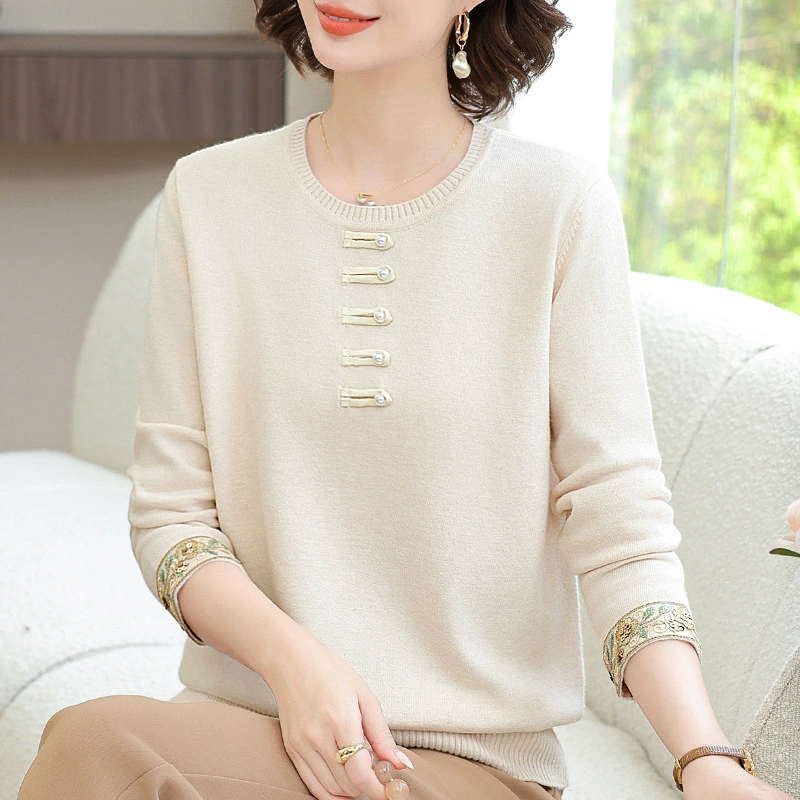 Новый осенний модный вязаный топ 2025 года для мам, подходит для женщин среднего и старшего возраста, свитер в китайском стиле, базовый слой для весны и осени.