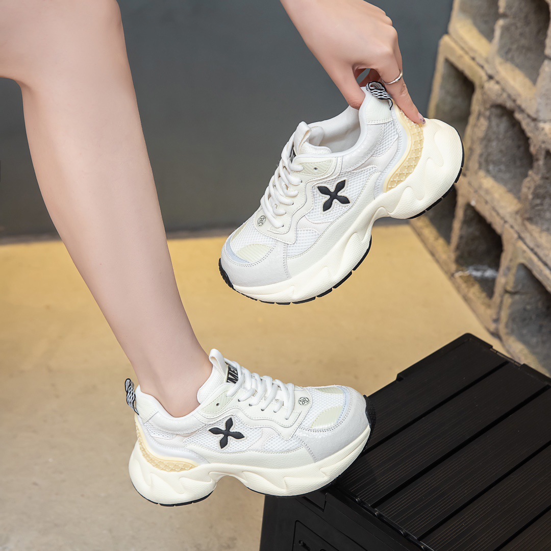 Zapatos deportivos de malla de cuero para mujer, zapatillas informales con suela gruesa, transpirables, estilo chino chic, con flores cruzadas_voghion.com