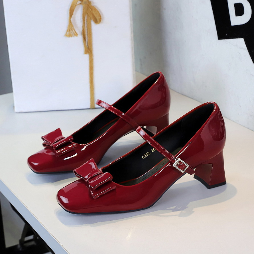6292-H89 Style Banquet Fashion Bow Lacquered Leather Coarse Follow Shoes with Mid Heel One Button Strap Mary Jane Shoes