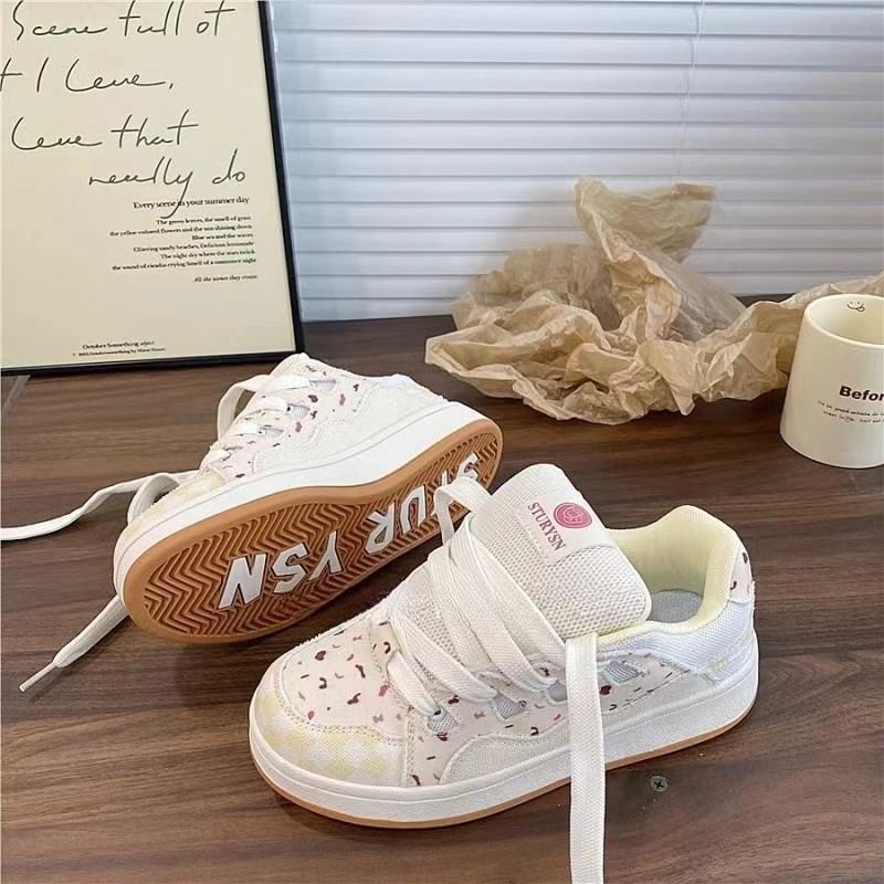 Zapatos de pan de color arándano de nicho de alto valor de cara, mujeres, tendencia de primavera de 2025 nuevos zapatos de tablero casual universal