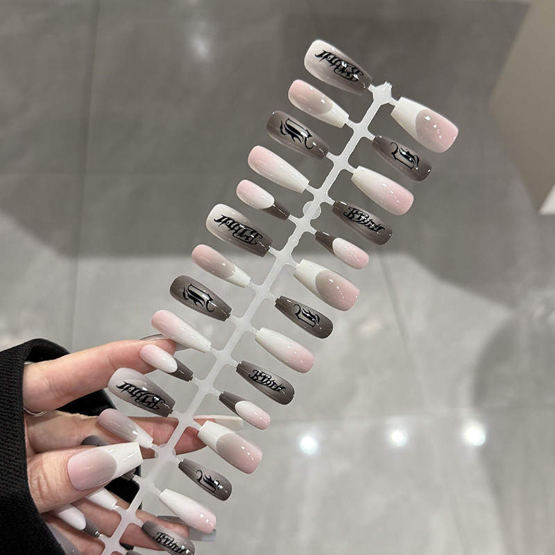 预制贝拉法式穿戴美甲哥特辣妹欧美风30片装半成品手工喷涂假指甲|undefined