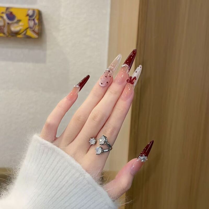 2026 Autumn/Winter New Red New Year Wearable Nail Tips Finished Product Wholesale Nail Stickers Slim Dog 4.0 Whitening Effect