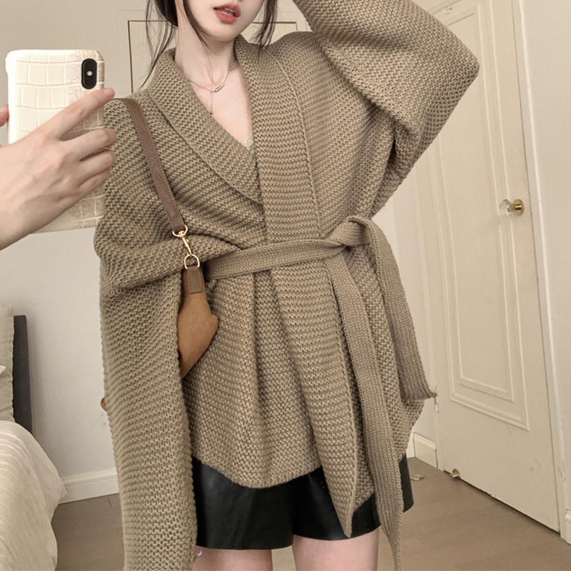 Foreign Trade French V Neck Large Size Sweater Women's Jacket 2025 Autumn and Winter New Style Lazy Style Waist Strap Knitted Cardigan Foreign Trade French V Neck Large Size Sweater Women's Jacket 2025 Autumn and Winter New Style Lazy Style Waist Strap Knitted Cardigan