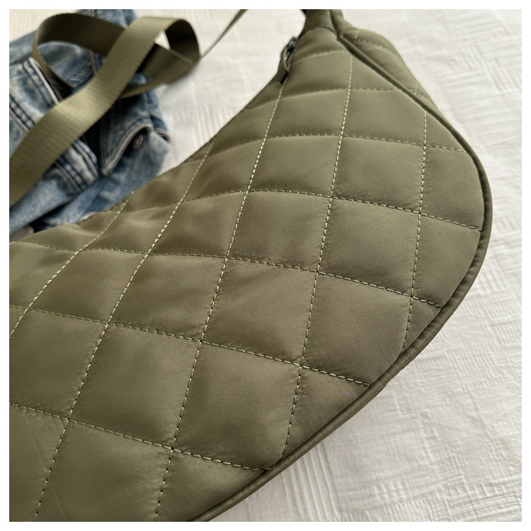 "Stylish large-capacity dumpling bag 2025 New trendy and fashionable niche single-shoulder bag, versatile and simple crossbody bag wholesale. undefined