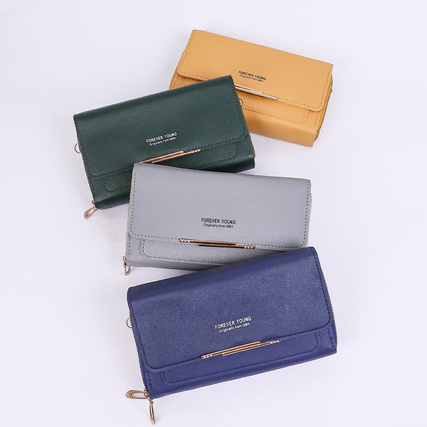 universal capacious wallet