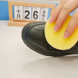 鞋油;皮革家具;瞬间胶