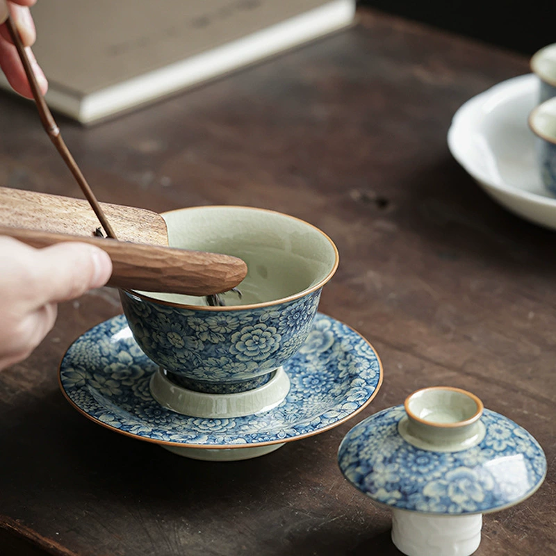 Blue and white elite clay, ceramic tea cup