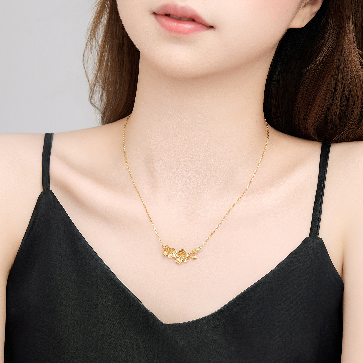 Xuping imitación de oro ligero lujoso temperamento de ciruela nueva cadena de clavícula de estilo chino nuevo collar de aleación de cobre chapado 24k al por mayor