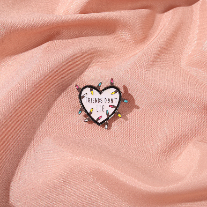 Cartoon Style Heart Shape Alloy Stoving Varnish Unisex Brooches display picture 3